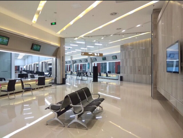 泰州興化市政務(wù)服務(wù)中心200窗口液晶叫號(hào)系統(tǒng)、PAD評(píng)價(jià)系統(tǒng)、觸摸查詢系統(tǒng)、自